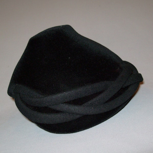 Old Antique Vtg Ca 1940s Womans Hat Cap Size 6 7/8 Riviera Black Velour Felt