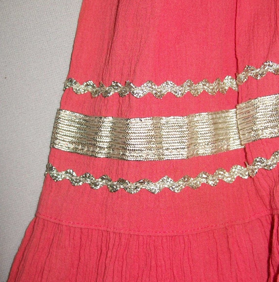 Old Vtg Ca 1940s Womans Dress Pink and Silver Ray… - image 10