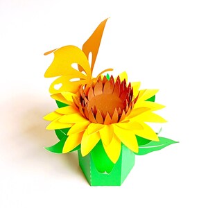 SVG-sjablonen. Geschenkdoos. 3D ZONNEBLOEM en VLINDER. Cricut, SilhouetteCameo, lasergesneden. Dxf SilhouetteStudio Svg Pdf Png-bestanden.