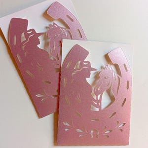 Modelos SVG. Design de COWGIRL e HORSE. Cartão dobrável e cartão de bolso. Cricut SilhouetteCameo Laser Cut. Dxf SilhouetteStudio Ai Svg Png Pdf
