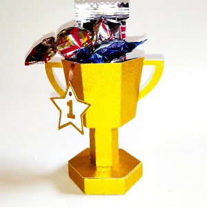 COPA DO CAMPEÃO 3D. Modelos SVG. Decoração de casa. Peça central. SilhouetteCameo Cricut LaserCut. Dxf Svg SilhouetteStudio Ai Pdf Png Arquivos.