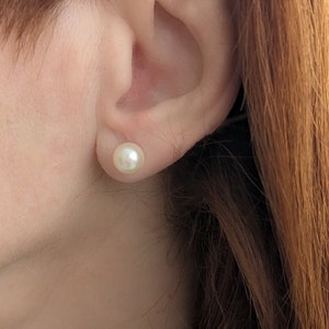 Orecchini a bottone con perle Akoya bianche da 7,5-8,0 mm
