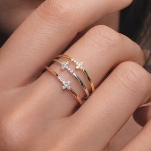 Driekleurige ring met CZ-kruis: geel • roségoud • sterlingzilver