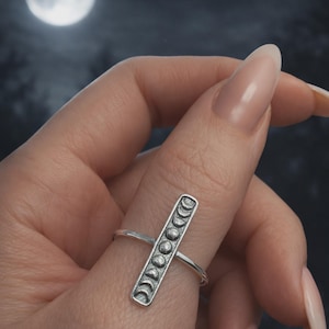 Moon Phase Vertical Bar Ring: Oxidized Sterling Silver