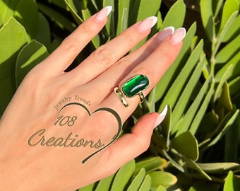 Green Cat Eye Statement Ring • Gold Wrap Ring • Oval Emerald Green Ring • Vintage Spiral Ring • Large Cocktail Ring for Her • Cleopatra Ring