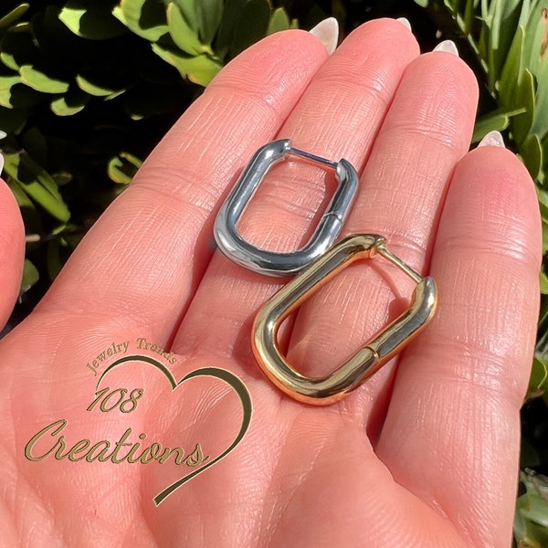 Chain Link Huggie Hoop Earrings • Silver Hoop Earrings • Gold Hoops • Medium Hoop Earrings • Everyday Earrings • Timeless Jewelry for Her