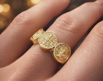 Anillo con cruz de San Benito chapado en oro de 18 quilates: Medallón católico de sello