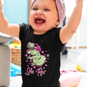 Macacão She Rex Baby Dino manga curta peça única