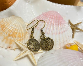 Antike Messing Sand Dollar baumeln Ohrringe