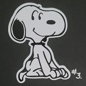 Snoopy vinyl decal - Sitting Snoopy