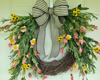 Summer wreath, farmhouse wreath, floral wreath, wreath, spring wreath, Mother's Day wreath, everyday wreath, wreath for front door