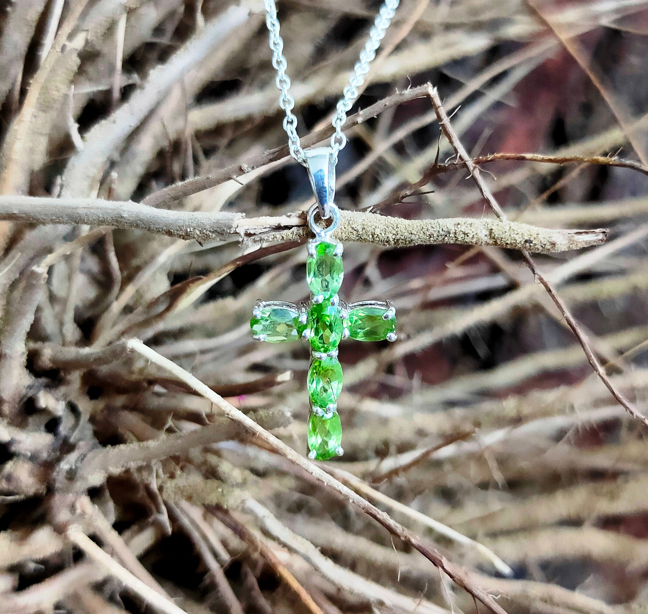 Pendentif Croix En Argent Massif 925 Et Péridot - Bijou Occasion - Fabriqué En France