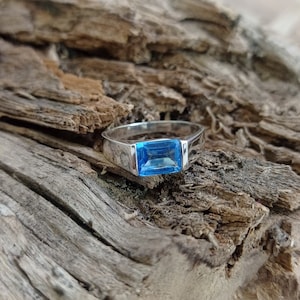 Blue Topaz Ring, 925 Sterling Silver, Handmade Ring, Natural Swiss Blue Topaz Stone, Unisex Ring, Birthstone for December, Gift for All....