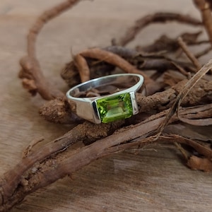 Peridot Ring, 925 Sterling Silver Handmade Ring, Birthstone Ring, Natural Peridot Stone, Birthstone For August, Unisex Ring, Stacking Ring..