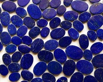 AAA natuurlijke lapis lazuli platte cabochons ovale vorm, groothandel, platte natuurlijke lapis lazuli-edelsteen voor het maken van sieraden, 14 mm tot 25 mm