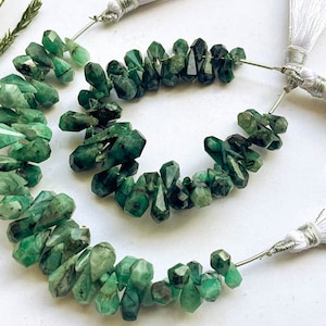48 Pieces Emerald Drops Uneven Tumble Shape, Natural Emerald Teardrops, Emerald Gemstone Beads, Emerald Drops, Emerald Teardrops