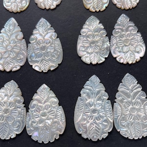 Natural Mother of Pearl Carved Pair, Oval & Pear Shape, Hand Carved Mother of pearl set, Carved Shell Pair for Earrings and Pendants
