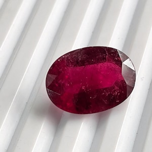 Natural Rubellite Tourmaline Loose Oval Cut Gemstone 11.70 Carats, 13x18mm, Pink Tourmaline for Ring or Pendant Jewelry Making