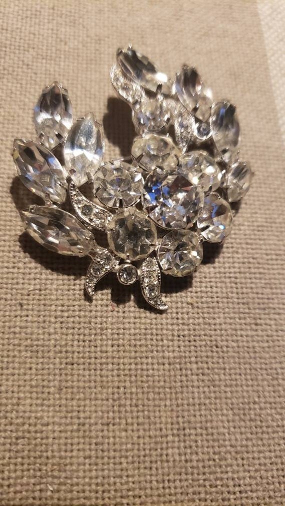 1950s 'Eisenberg Ice' Swarovski Crystal Brooch Pin