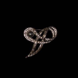 1950s Rare Marcel Boucher Rhinestone Cultured Grey Pearl Freeform 5477-3 Pin