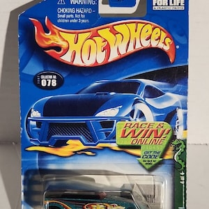 Mattel 2001 Hot Wheels Race & Win Phaeton - Cold Blooded Series #078