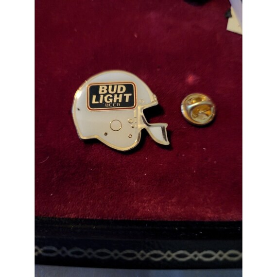 Bud Light Beer Budweiser White Football Helmet Pin (P… Gem