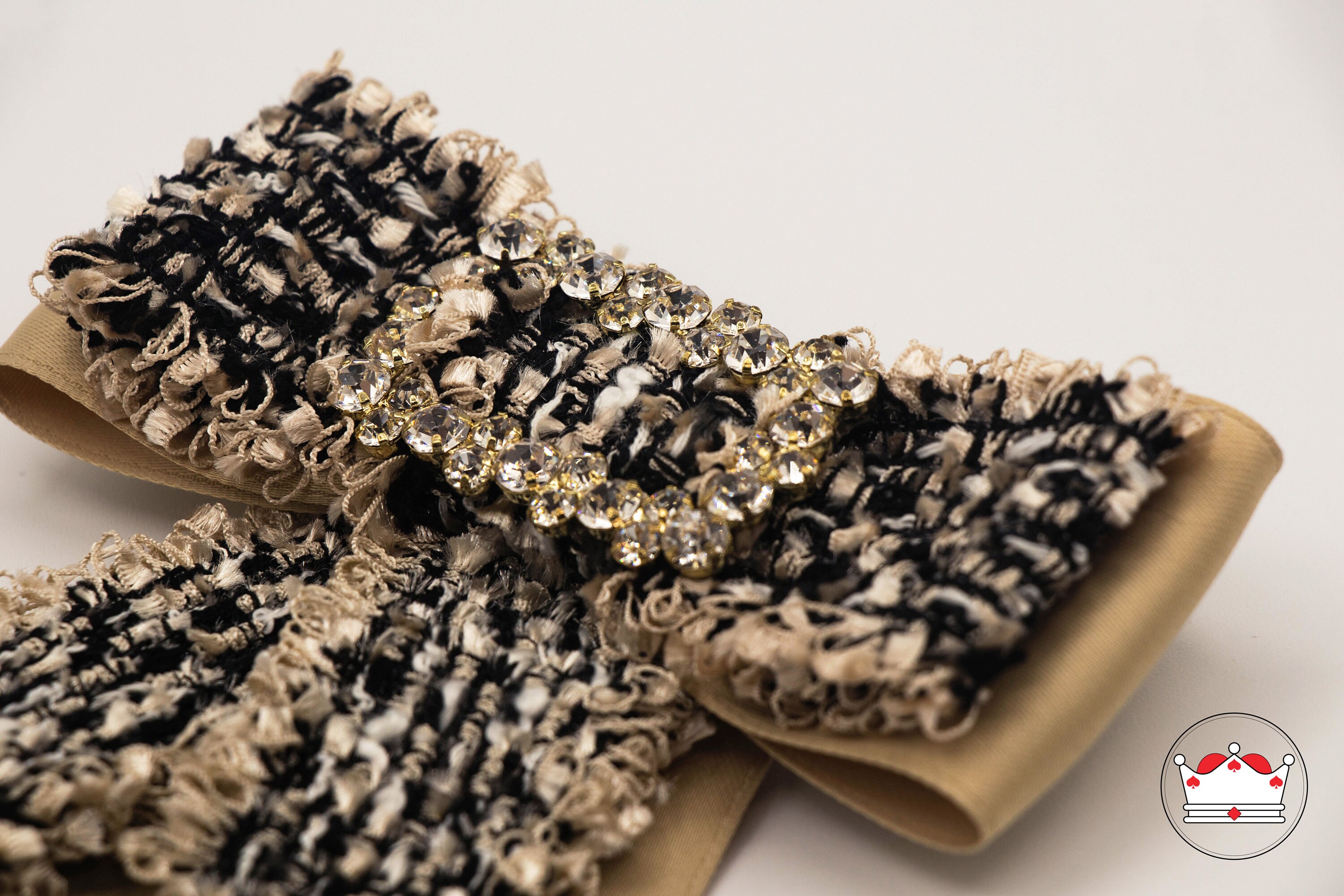Brush Brooch in Beige and Brown