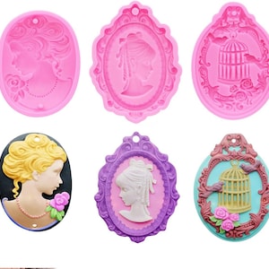 Puede incluir: Seis moldes de silicona en varias formas y colores. Los moldes presentan diseños de camafeos con perfiles de mujeres, una jaula para pájaros y detalles florales. Los colores incluyen rosa, negro, morado y turquesa, ofreciendo una variedad de opciones para proyectos de manualidades.