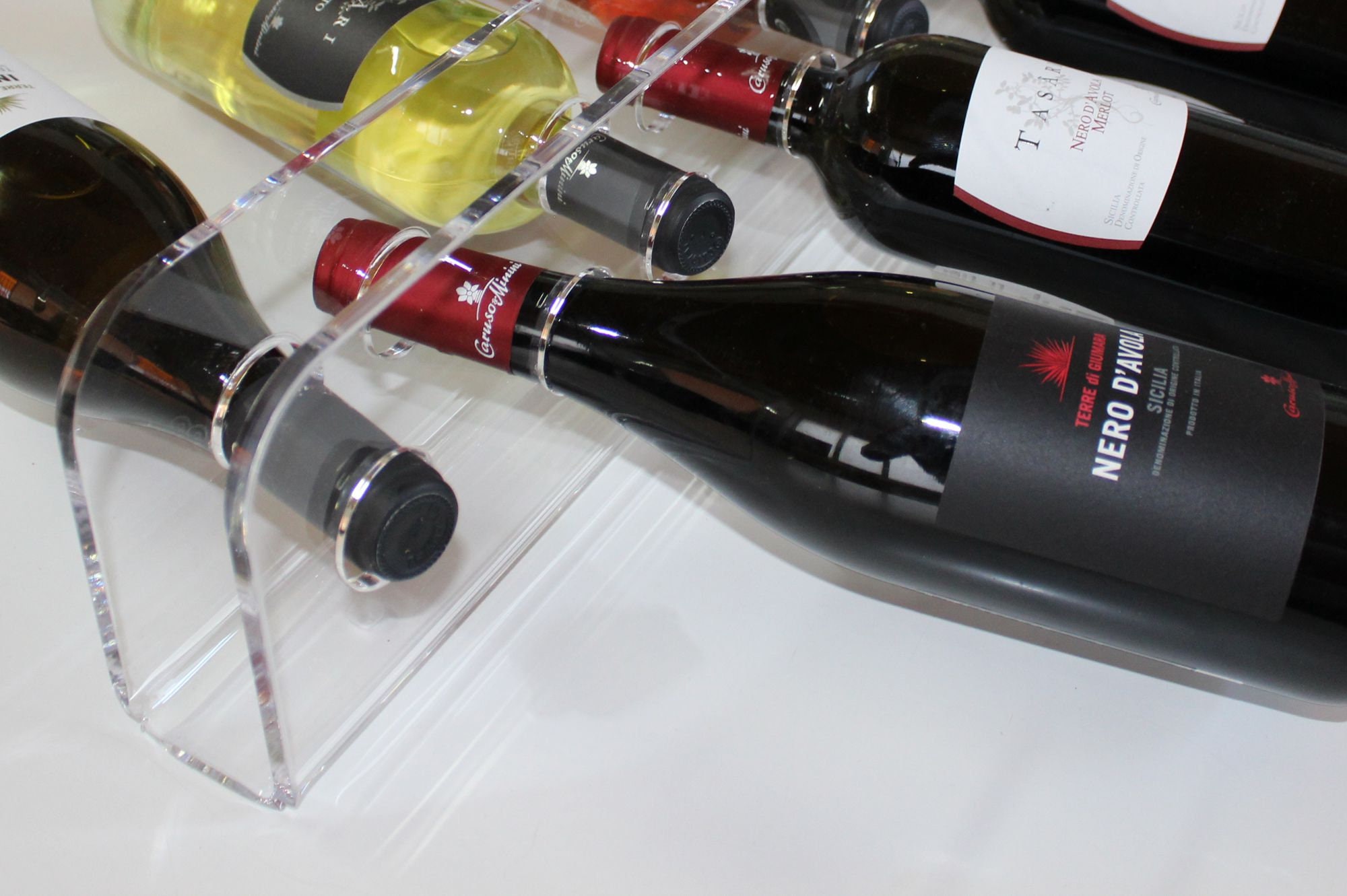 AGPLEX Portabottiglie Vino Da Tavolo In Acrilico Trasparente – Cantinetta Per 6 Bottiglie (diam. Max 88mm) – Design Piramide Sospesa, Made In Italy