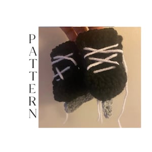 PATTERN:  crochet hockey skates baby booties