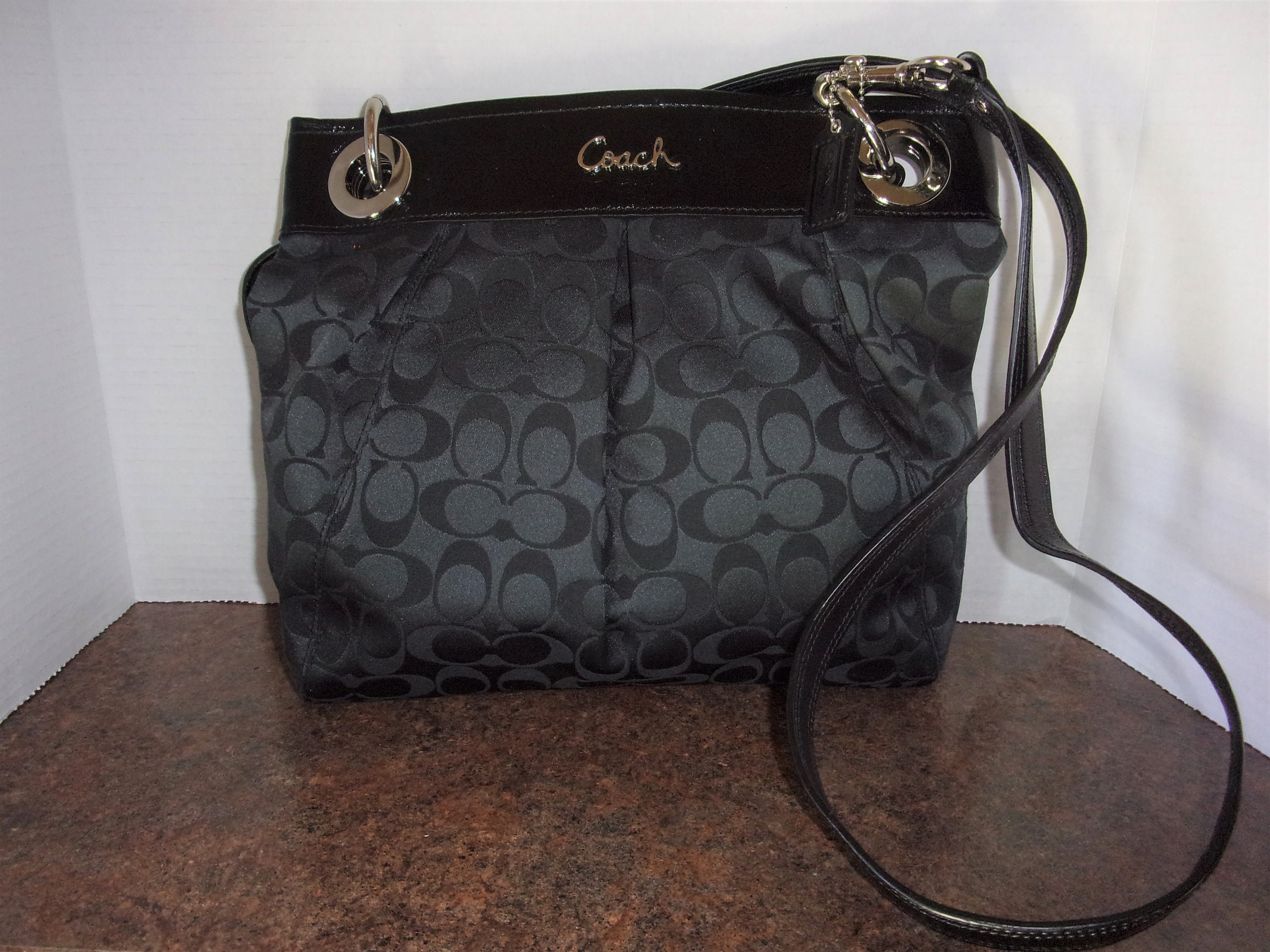 Signature coach purses store