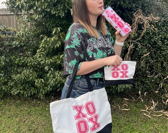 Paquete de regalo para el día de San Valentín XOXO: juego de vaso, bolso y neceser a juego. ¡Perfecto para regalar a tu novia, esposa o amiga en el día de San Valentín!