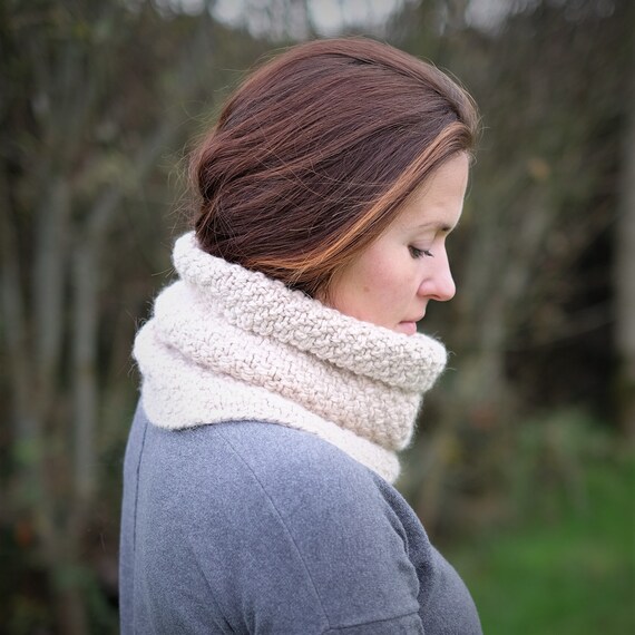 Chunky Knit Cowl Unisex Cowl Wool Neck Warmer Winter Knit Snood Infinity Scarf Circle Scarf Infinity Cowl Hand Knit Cowl Scarf