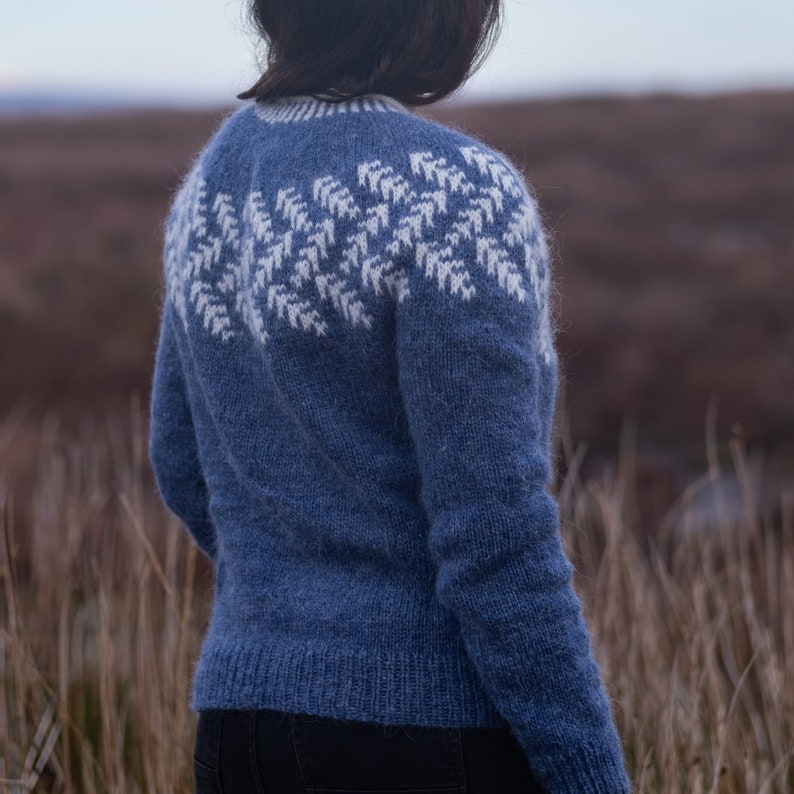 Icelandic sweater, women's sweater, handknit sweater, wool sweater, size S-M, Ready to ship image 8