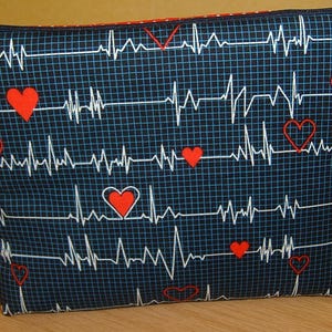 Herzschlag EKG  calling all nurses Kosmetiktasche Kulturbeutel  Schminktasche
