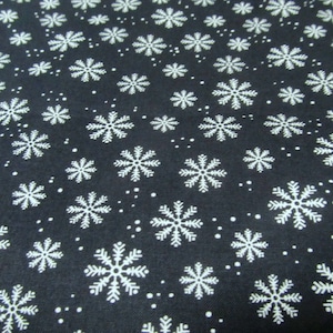 Stars snowflakes 50 x 110 cm cotton patchwork fabric merry town