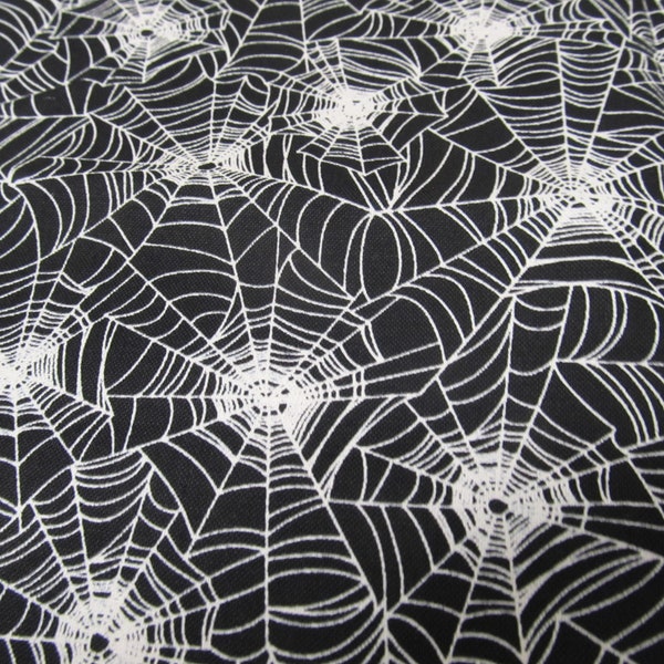 Spinnennetz  Halloween  Netz  Gothic     Patchworkstoff  50x110 cm
