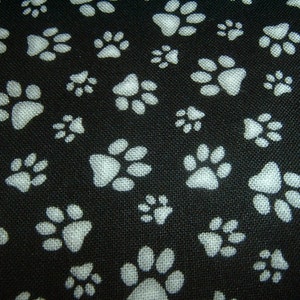 Paws paws black white Elisabeth Studio cotton patchwork fabric 50 x 110 cm image 1