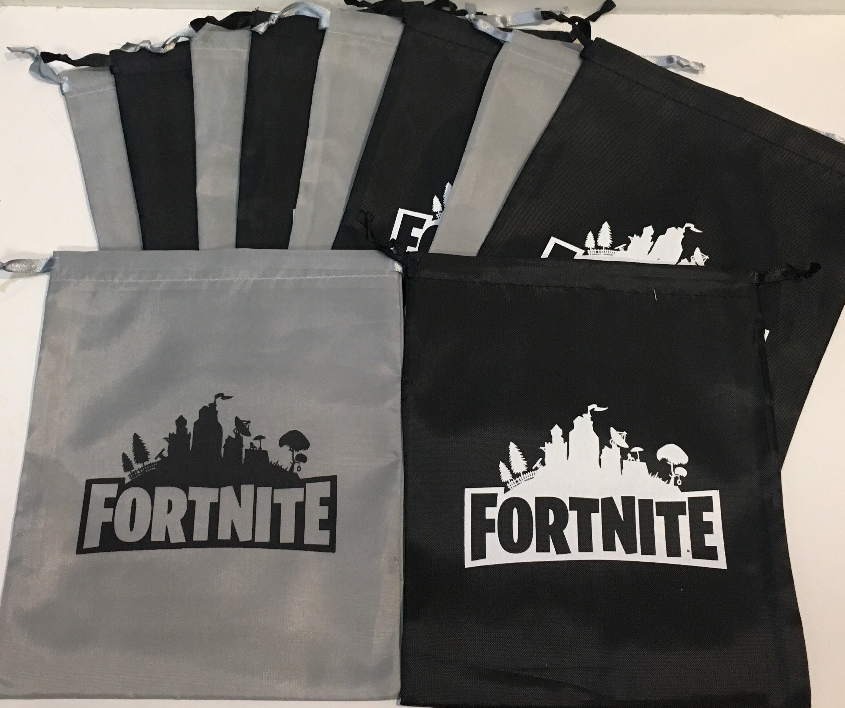 inspired 10 fortnite birthday party 8 5 reuseable goodie gift nylon bag bi inspired 10 fortnite birthday party 8 5 reuseable goodie gift nylon bag - fortnite birthday gift bags