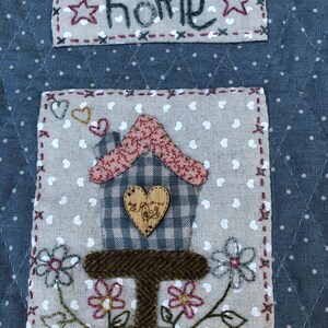 Banner in patchwork country style, birds, nest box, handmade 24 x 45 cm image 4
