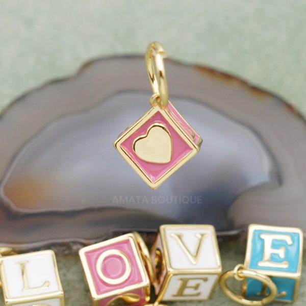 Dije de cubo de amor esmaltado en oro, blanco, rosa y azul, con forma de corazón, 10 mm