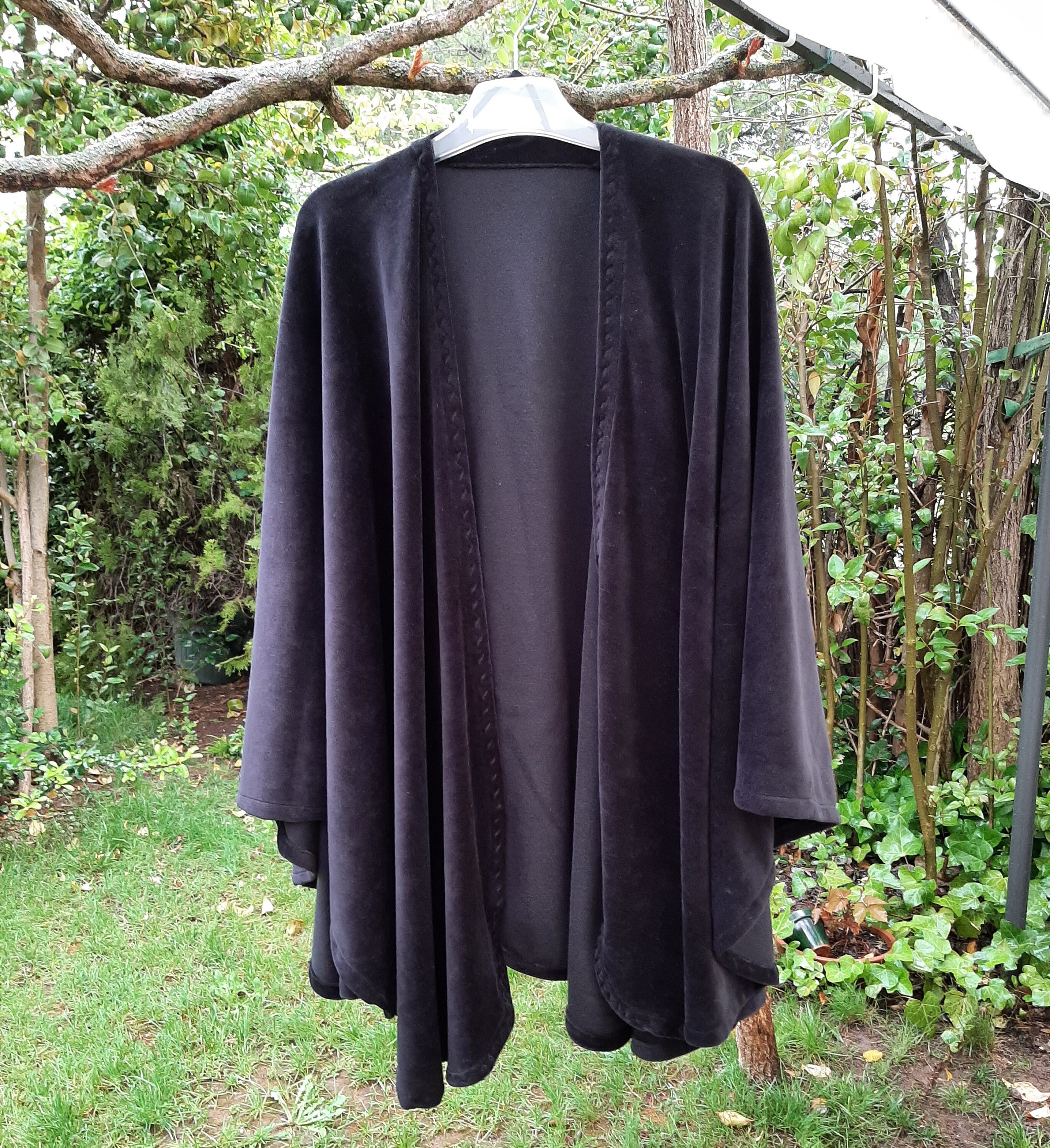 Capa de terciopelo negro capa de fiesta de terciopelo negro Etsy Capa de terciopelo negro capa de fiesta de terciopelo negro Etsy