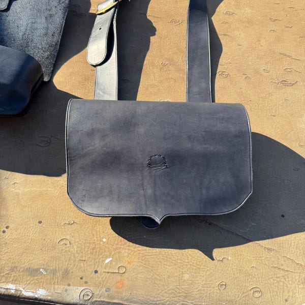 Early American Revolution War Cartridge box