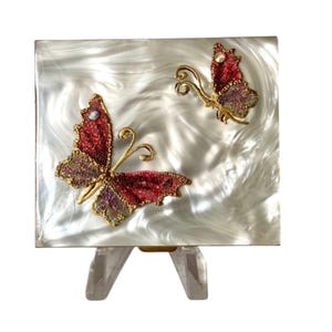 Vintage Powder Compact Marhill Mother of Pearl Lucite Glass Bead & Gilt Butterflies circa 1950