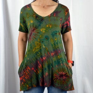 Womens Tie Dye, T-Shirt Short Sleeve V Neck Tops, Lightweight Rayon Spandex Tie dye Top, Boho Clothing, Yoga Top, Tie Dye Multicolor Tee