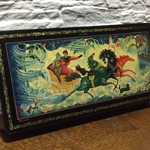 Beautiful Vintage USSR lacquer box Mstera Hand Painted, Unique lacquer box, USSR collectible items