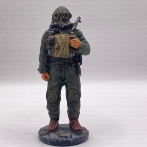 USSR submariner Soldier WW2 Toy Soldiers Historical 1/32 Scale Unpainted Toy Soldier 54mm Metal Miniature Antique Action Figurine Model