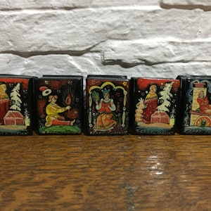 Piękne miniaturowe pudełko z lakierem w stylu vintage ZSRR Paleh ręcznie malowane, unikalne pudełko z lakierem, przedmioty kolekcjonerskie ZSRR