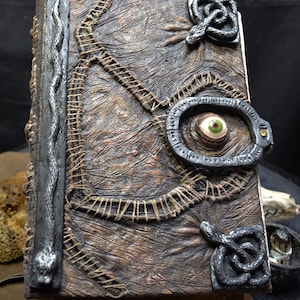 Winifred&#39;s Spell Book Replica: Handmade Cosplay Prop