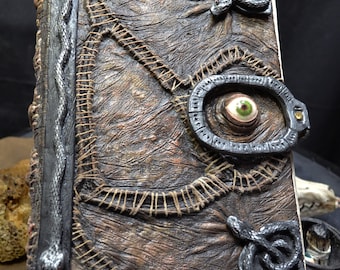Winifred&#39;s Spell Book Replica: Handmade Cosplay Prop